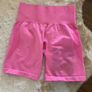 NVGTN Women's Vibrant Pink Bike Shorts